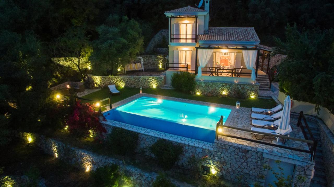 Villa Pasithea - Breathtaking Seaviews, Infinity Pool, Privacy, Close To The Beach Nydri (Lefkada) Exterior foto
