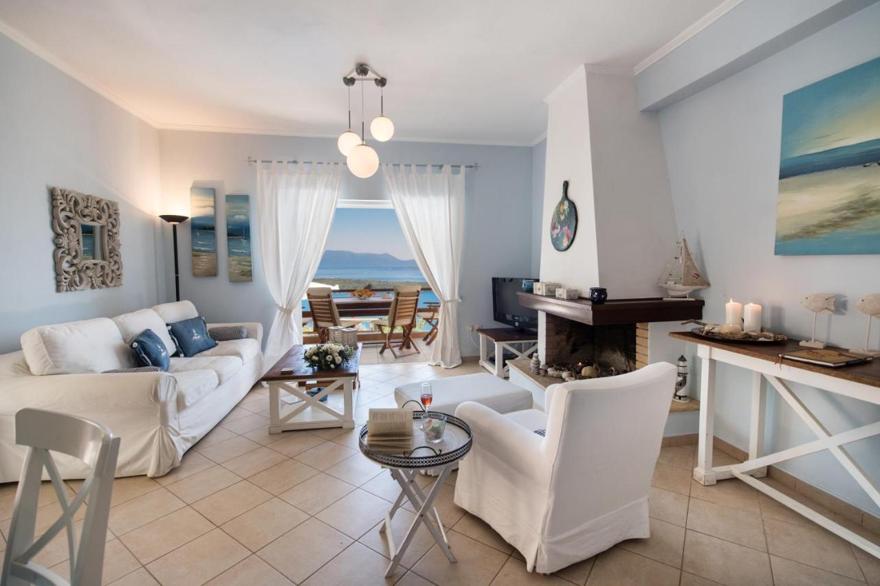 Villa Pasithea - Breathtaking Seaviews, Infinity Pool, Privacy, Close To The Beach Nydri (Lefkada) Exterior foto